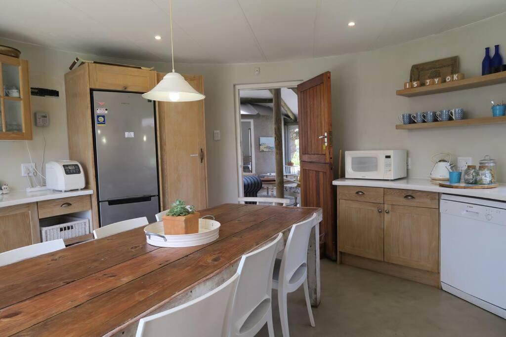 Casa de Férias Charming Rondavels 100 Meters From Sea Hermanus