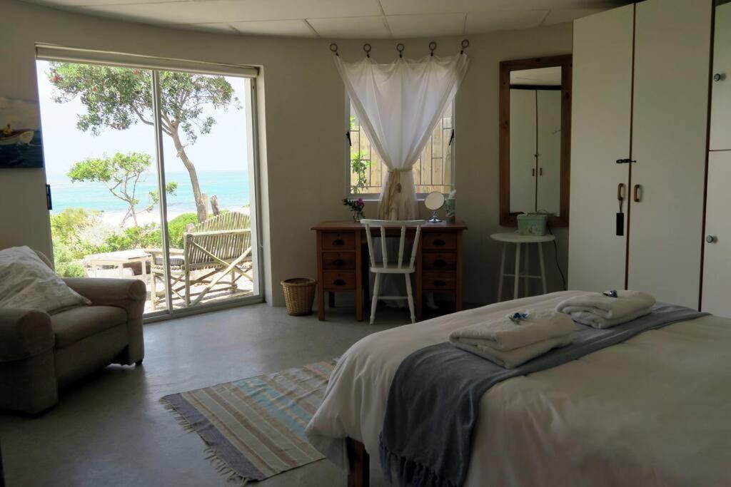 Charming Rondavels 100 Meters From Sea *