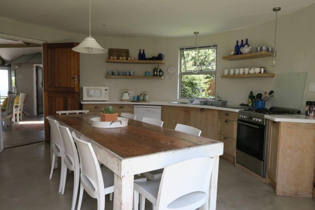 Charming Rondavels 100 Meters From Sea *