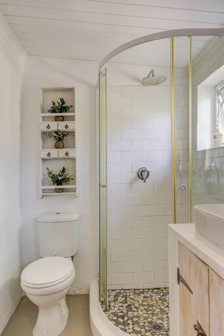 Charming Rondavels 100 Meters From Sea Hermanus